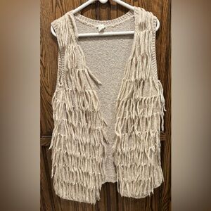H & M Fringed Knit Sweater Vest in Cream